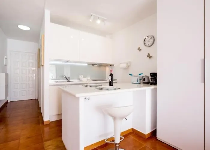 2023 Garden City, Heated Pool! Appartement *